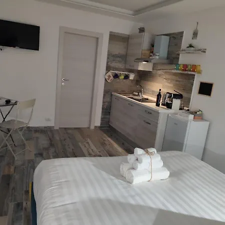 Casetta Al Vomero Apartamento *